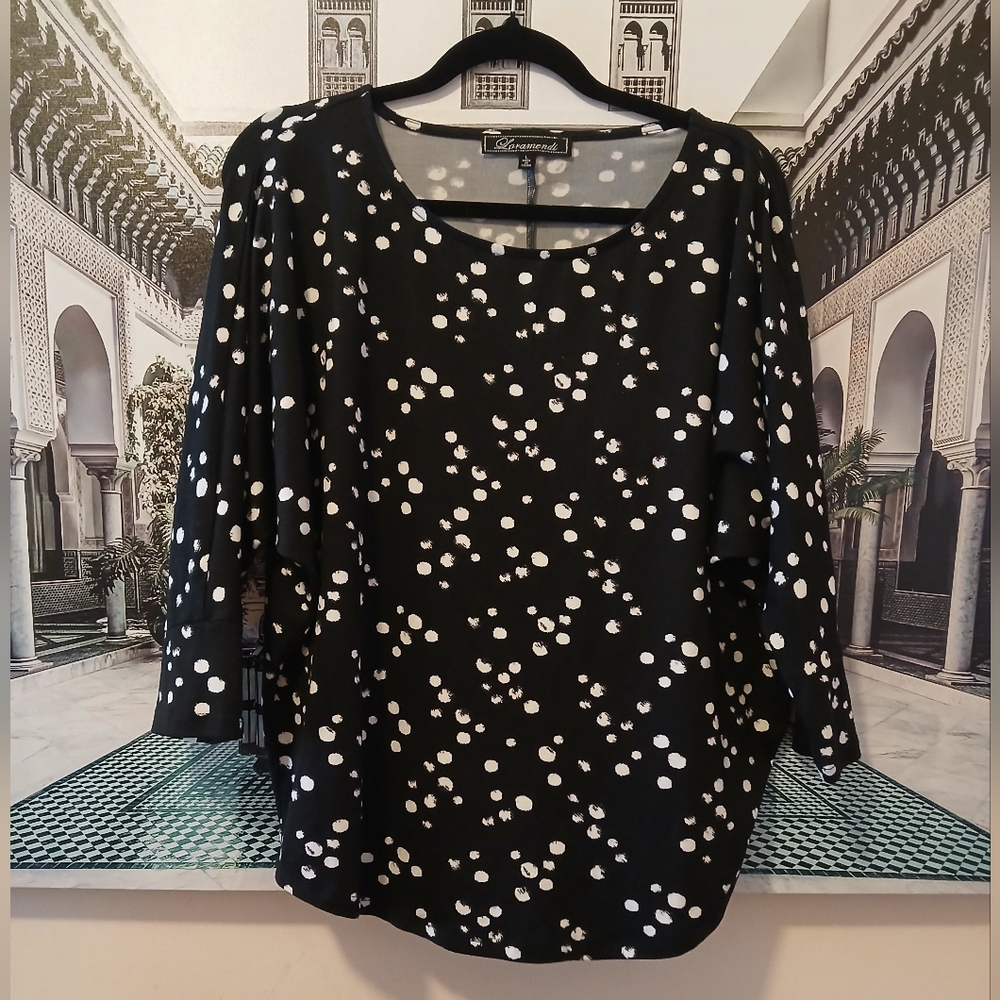 Black and White Boxy Blouse with Three Quarter Sleeves